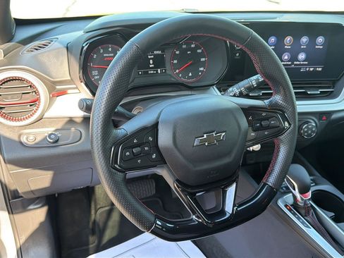 Used 2024 Chevrolet Trax RS w/ Driver Confidence Package FWD image 17