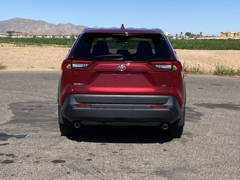 Used 2025 Toyota RAV4 LE image 4