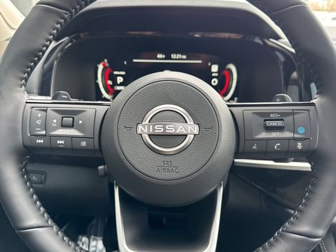 New 2025 Nissan Pathfinder Platinum w/ Lighting Package (N92) image 27