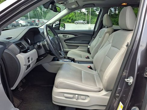 Used 2018 Honda Pilot Elite image 16