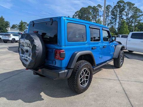 Certified 2025 Jeep Wrangler Unlimited Rubicon AWD/4WD image 3