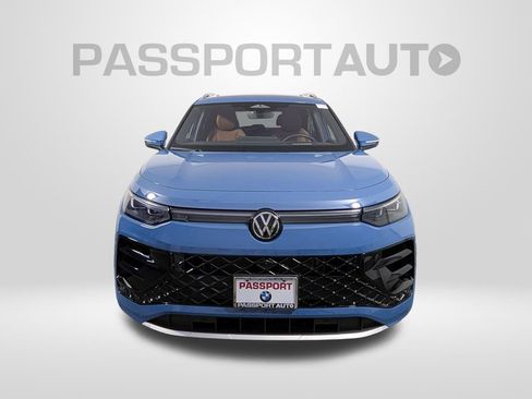 Used 2026 Volkswagen Tiguan SEL R-Line AWD/4WD image 10