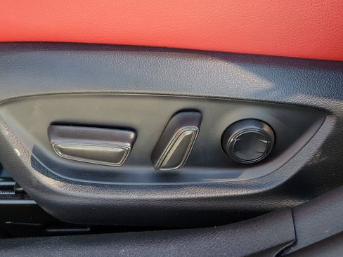 Used 2023 Toyota Camry XSE w/ Navigation Package image 13