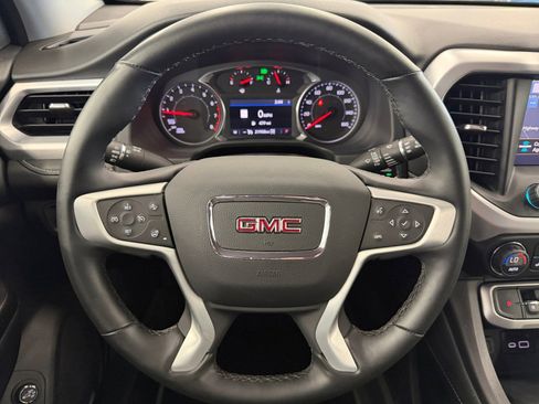 Used 2023 GMC Acadia SLT w/ Preferred Package AWD/4WD image 17