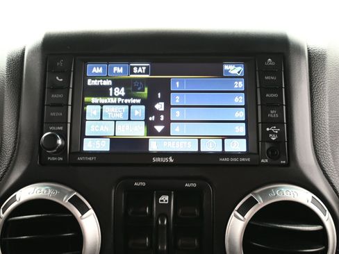 Used 2016 Jeep Wrangler Unlimited Rubicon image 29