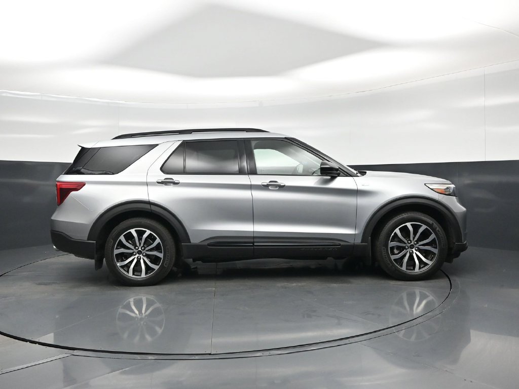 Certified 2023 Ford Explorer ST-Line w/ Class IV Trailer Tow Package RWD image 27