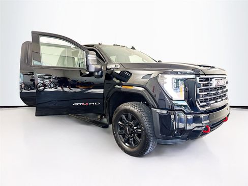 Used 2025 GMC Sierra 2500 AT4 w/ AT4 Premium Plus Package AWD/4WD image 40