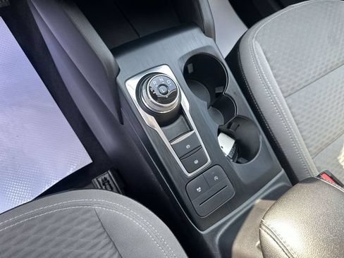 Used 2022 Ford Escape SE w/ SE Sport Appearance Package AWD/4WD image 24