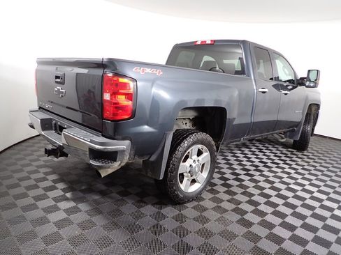 Used 2017 Chevrolet Silverado 2500 W/T w/ Snow Plow Prep Package image 13