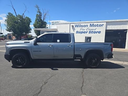 Used 2025 Chevrolet Silverado 2500 LTZ w/ Trail Boss Package AWD/4WD image 8