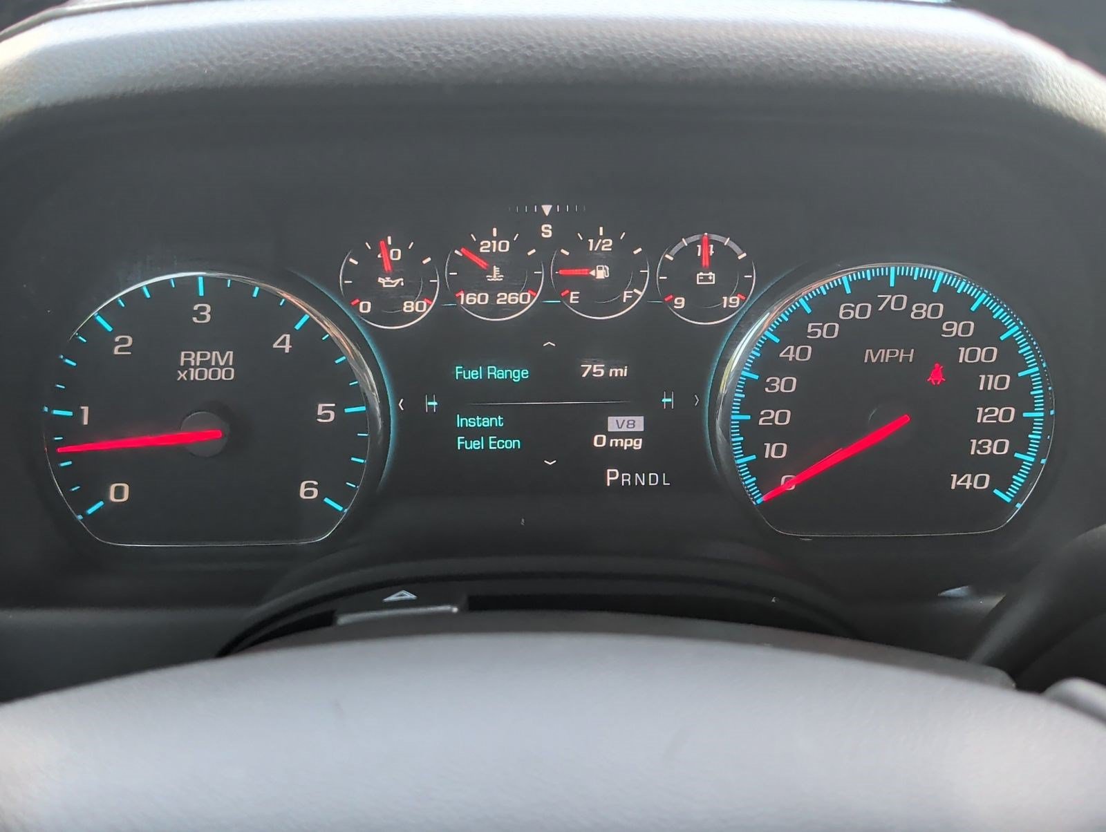 Used 2017 Chevrolet Suburban LT RWD image 16