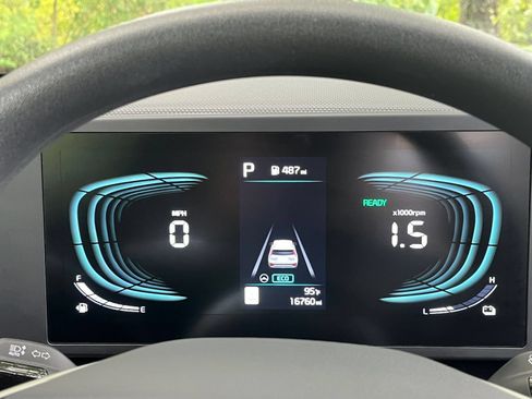Used 2026 Kia Niro LX FWD image 38