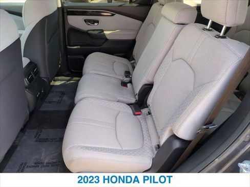Used 2023 Honda Pilot LX image 22