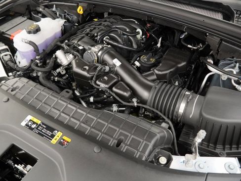 New 2025 Jeep Grand Cherokee Limited w/ Trailer Tow Package image 39