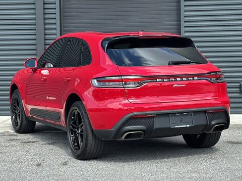 Certified 2023 Porsche Macan w/ Premium Package Plus image 3