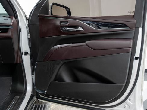 Used 2023 Cadillac Escalade V image 95