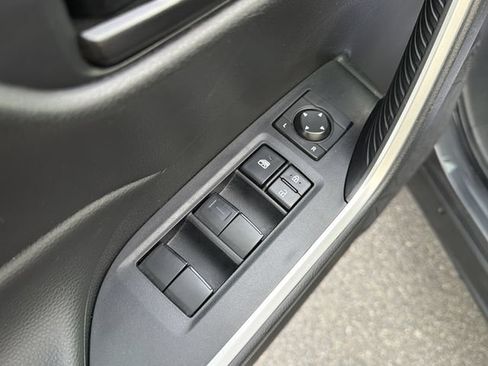 Used 2025 Toyota RAV4 LE AWD/4WD image 19