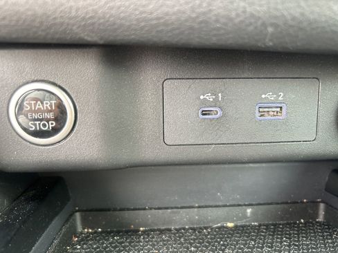 Used 2023 Nissan Rogue S AWD/4WD image 25