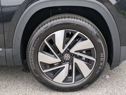 New 2026 Volkswagen Atlas SEL image 12