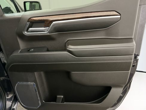 Used 2024 GMC Sierra 1500 Elevation image 31