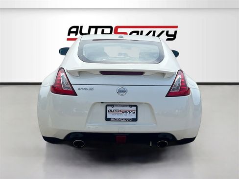 Used 2018 Nissan 370Z w/ Sport Package image 6
