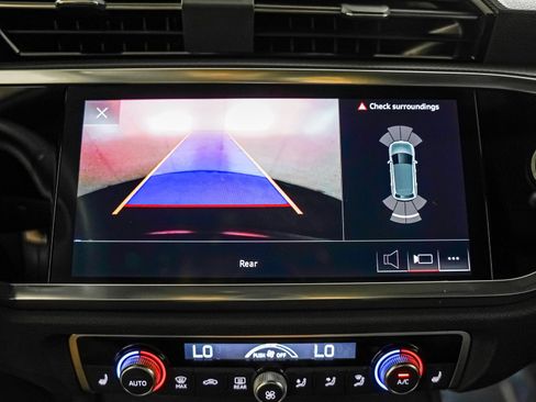 Used 2024 Audi Q3 2.0T Premium image 21