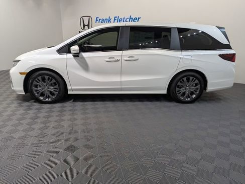 New 2026 Honda Odyssey Touring image 3
