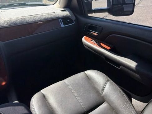 Used 2007 Chevrolet Silverado 2500 LTZ w/ Safety Package AWD/4WD image 13