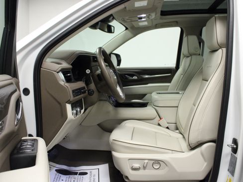 Used 2024 GMC Yukon Denali AWD/4WD image 12