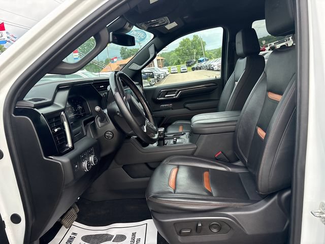 Used 2024 GMC Sierra 1500 AT4 w/ AT4 Preferred Package AWD/4WD image 8