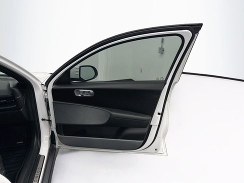 Used 2024 Hyundai Ioniq 6 SE RWD image 34