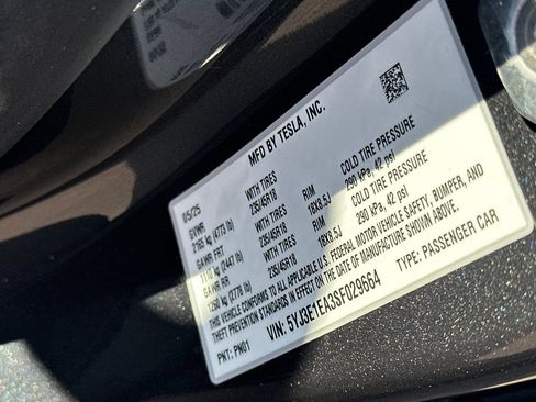 Used 2025 Tesla Model 3 Long Range RWD image 26