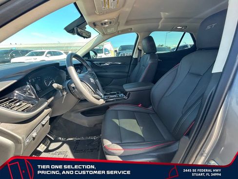 Used 2022 Buick Envision Essence w/ Technology Package II FWD image 10