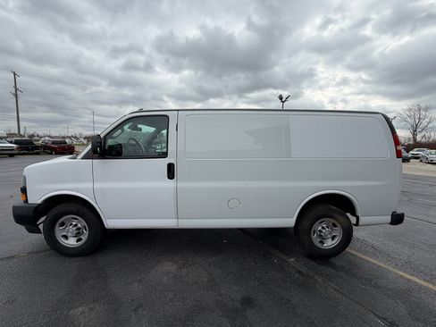 Used 2019 Chevrolet Express 2500 image 6