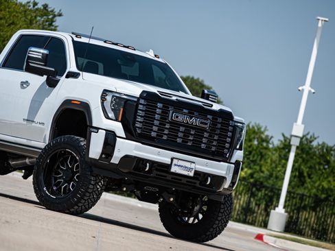 Used 2026 GMC Sierra 2500 Denali Ultimate AWD/4WD image 41