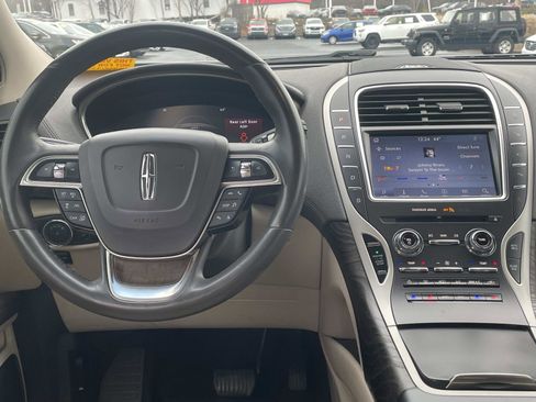 Used 2020 Lincoln Nautilus Reserve image 14