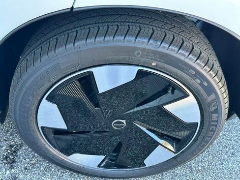 New 2026 Volvo EX30 Plus w/ Protection Package Premier image 22