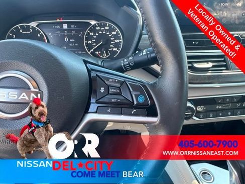 Used 2025 Nissan Altima 2.5 SL FWD image 17