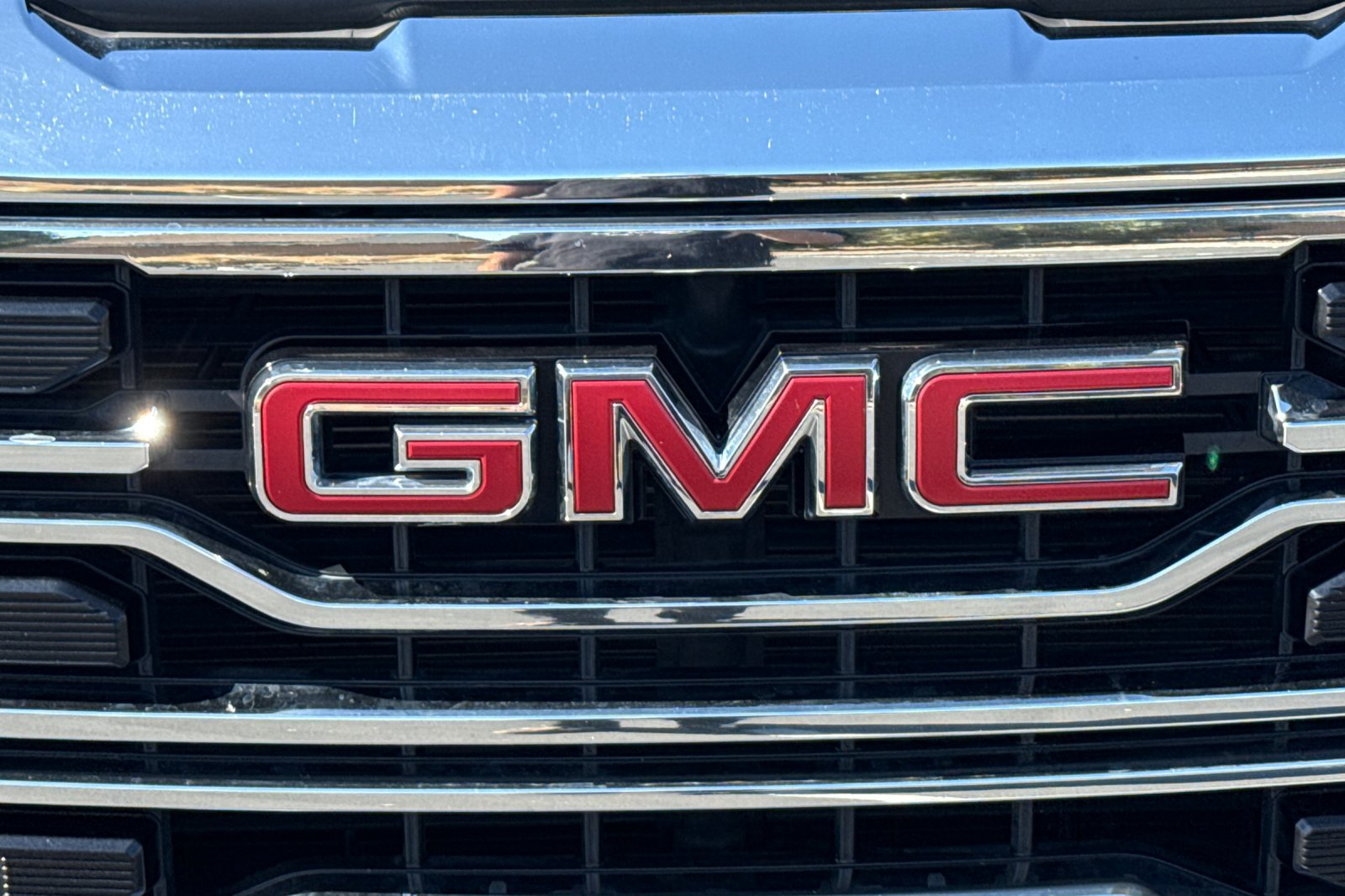 Used 2025 GMC Sierra 1500 SLT AWD/4WD image 8