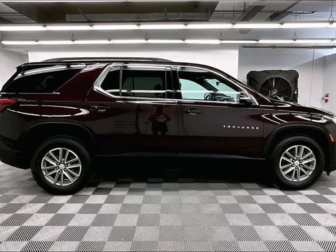 Used 2023 Chevrolet Traverse LT AWD/4WD image 15