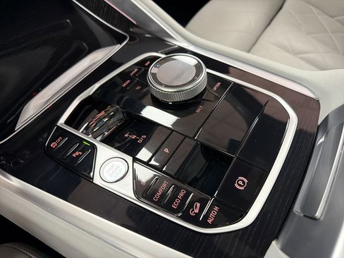 Used 2024 BMW X6 xDrive40i w/ Executive Package image 18