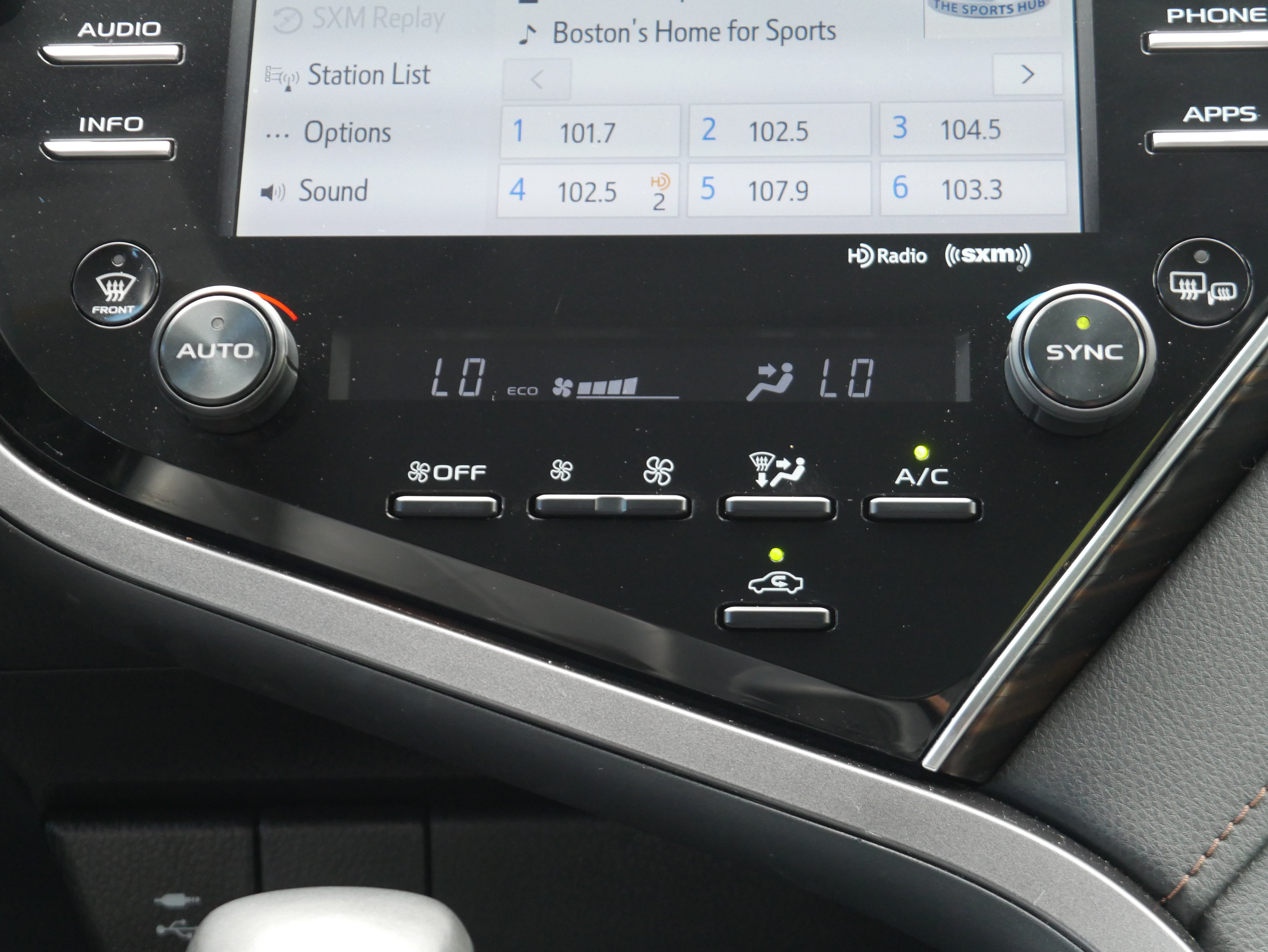 Used 2018 Toyota Camry XLE w/ Audio Package FWD image 19