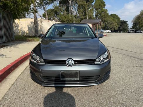 Used 2016 Volkswagen Golf S image 9