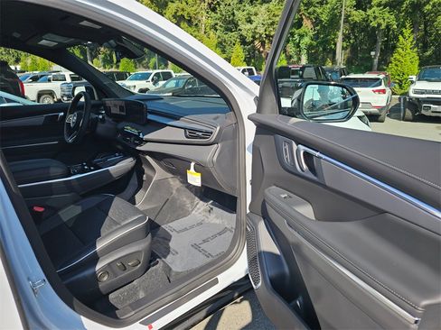 New 2026 Buick Enclave Sport Touring image 12