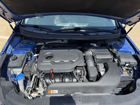 Used 2016 Hyundai Sonata Limited w/ Option Group 04 FWD image 16