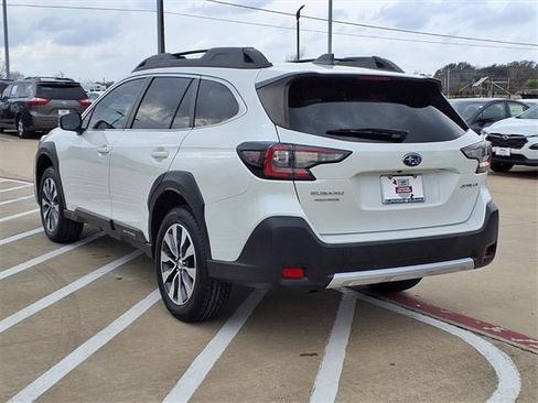 Used 2023 Subaru Outback Limited image 2