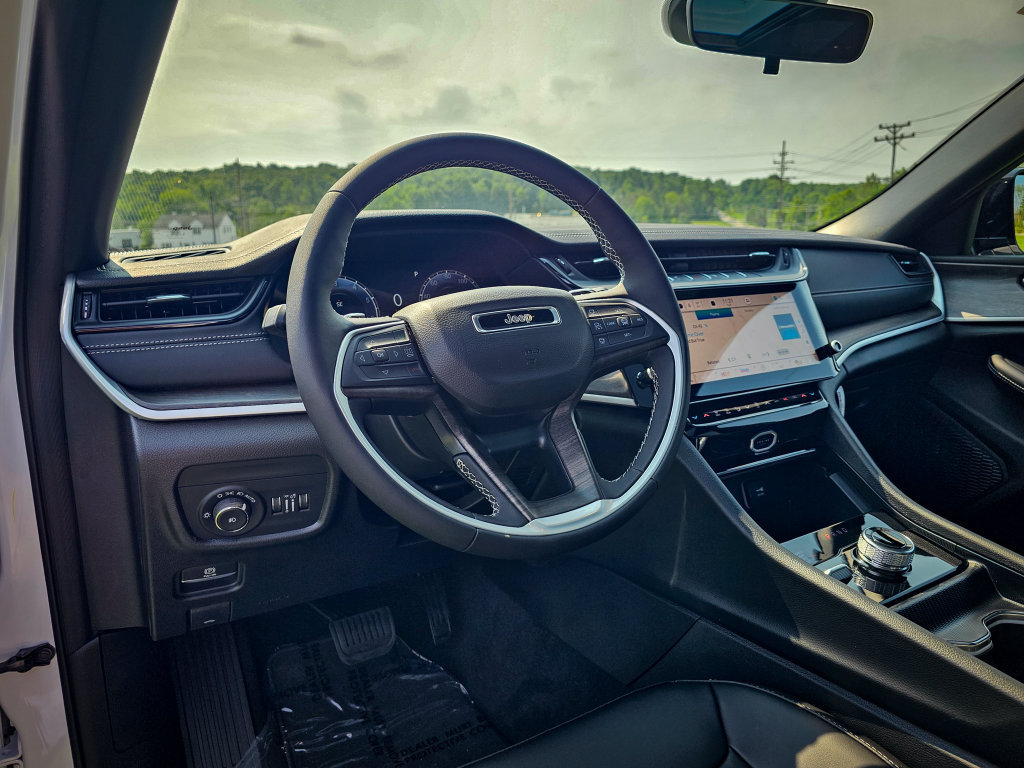 New 2026 Jeep Grand Cherokee Limited AWD/4WD image 14