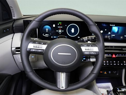 New 2025 Hyundai Tucson Limited image 15