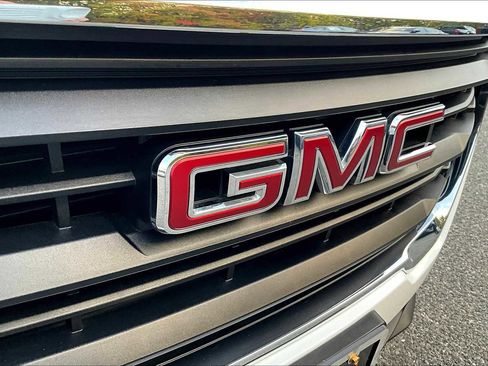 Used 2022 GMC Terrain SLE w/ Driver Convenience Package image 27