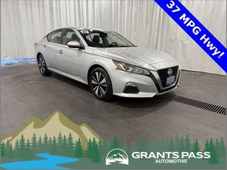 Used 2022 Nissan Altima 2.5 SV image 1
